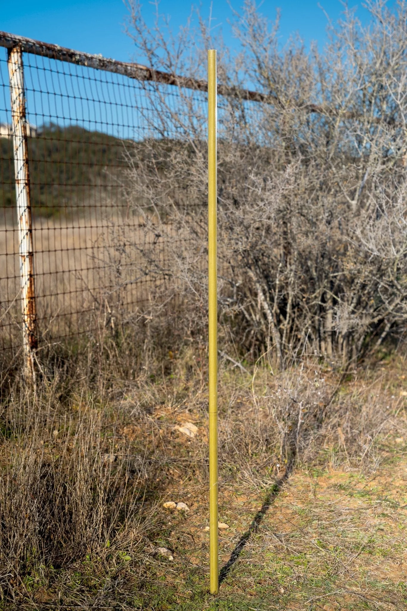 1" x 5' Fiberglass Rods - Uncoated, Undrilled - Image 2